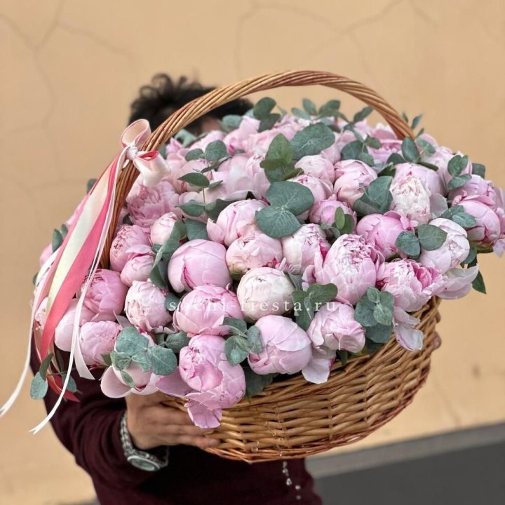 Корзина пионов "75" в Перми