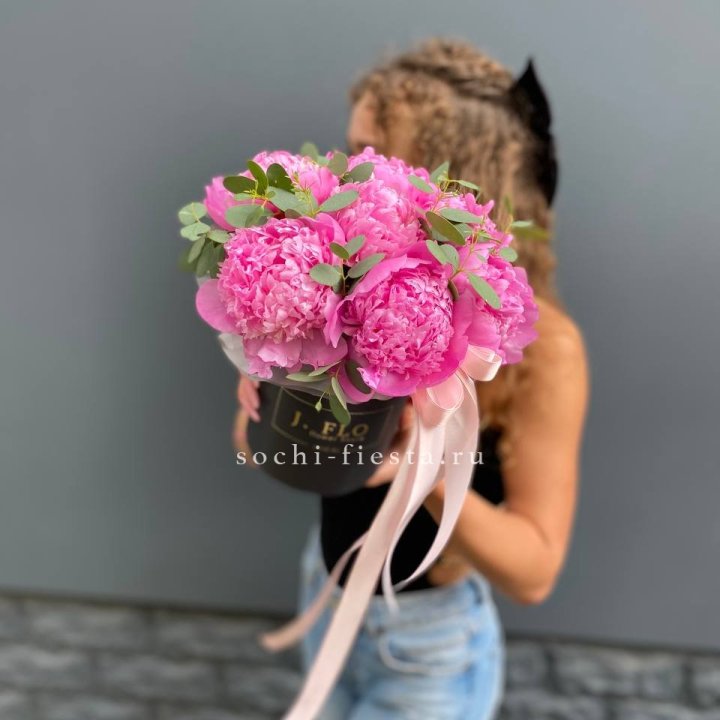 Дизайнерский цилиндр "Фломени" в Перми