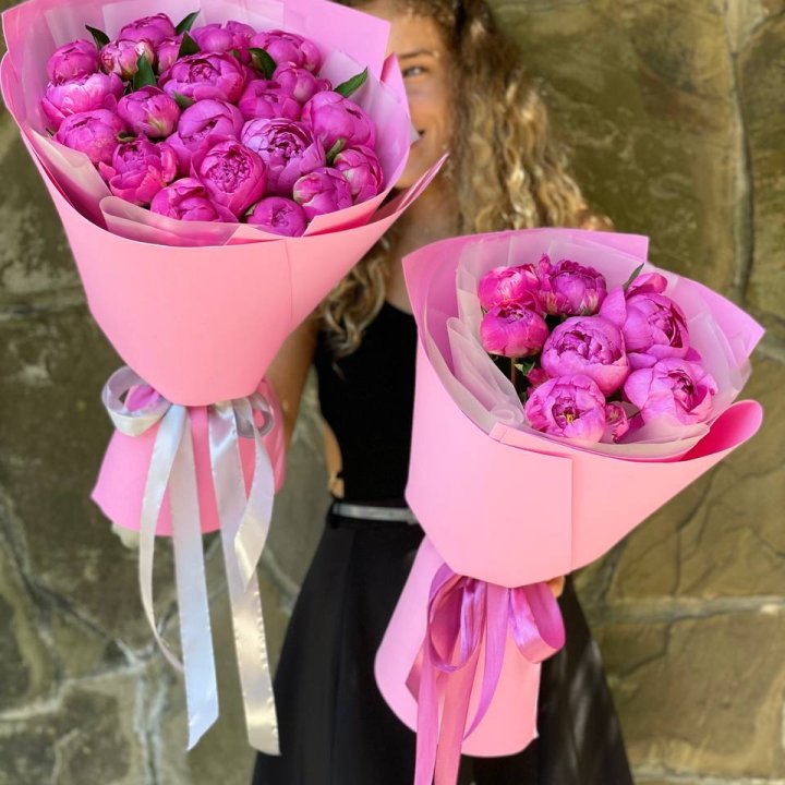 Букет ярких пионов  в Перми