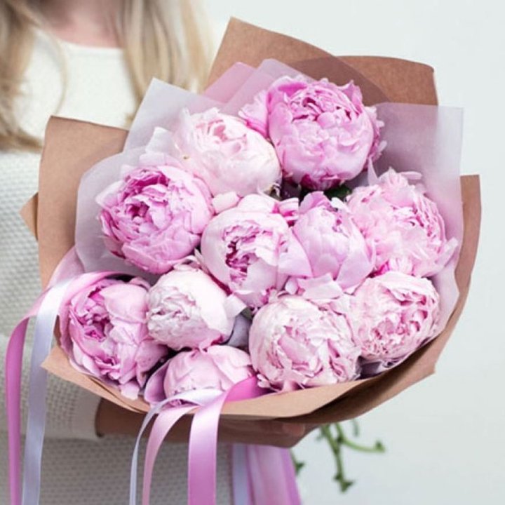 11 нежных пионов в Перми
