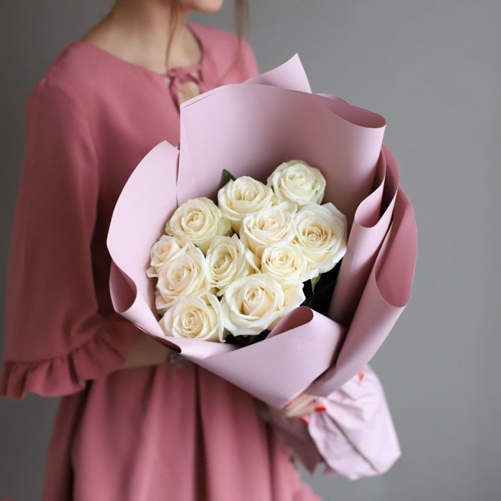 11 белых роз в Перми