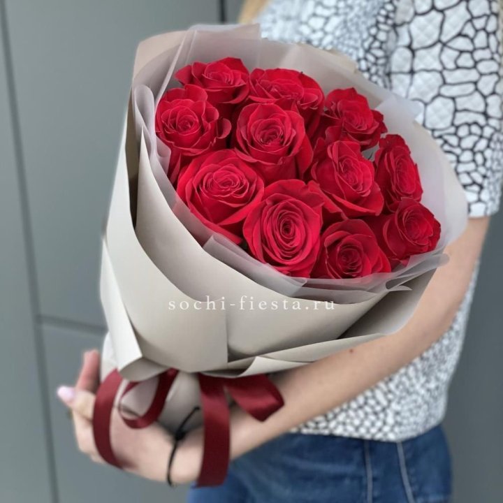 Букет красных роз "Рози" в Перми