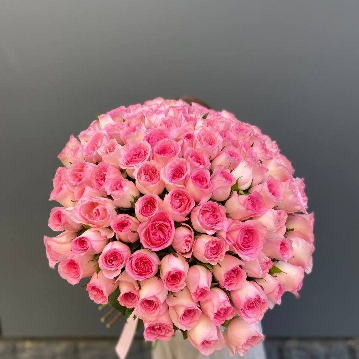 101 розовая роза в Перми