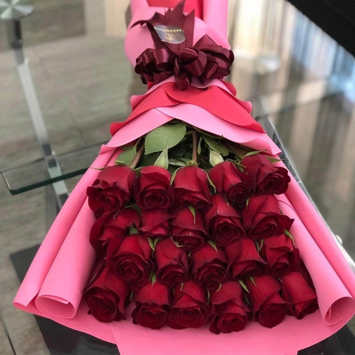 21 красная роза "Элеганс" в Перми