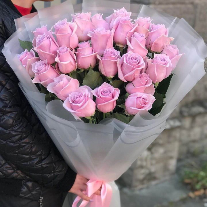 25 высоких розовых роз в Перми