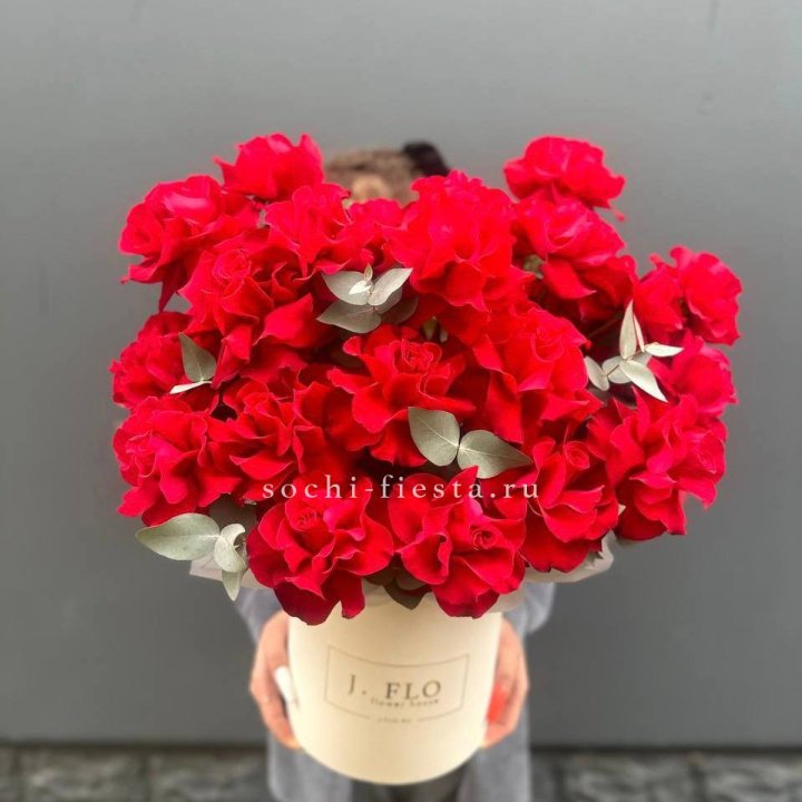 35 Французских роз в боксе в Перми