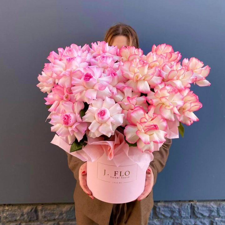 25 Французских роз микс в боксе в Перми