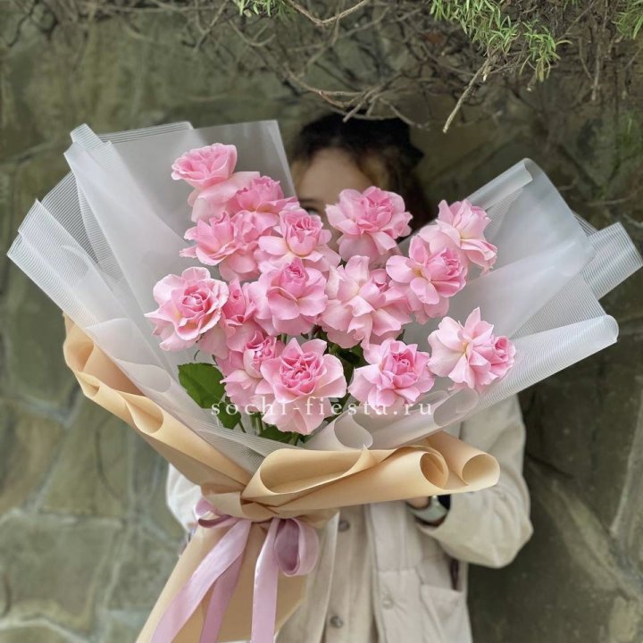 Букет из 15 французских роз Пинк дрим в Перми