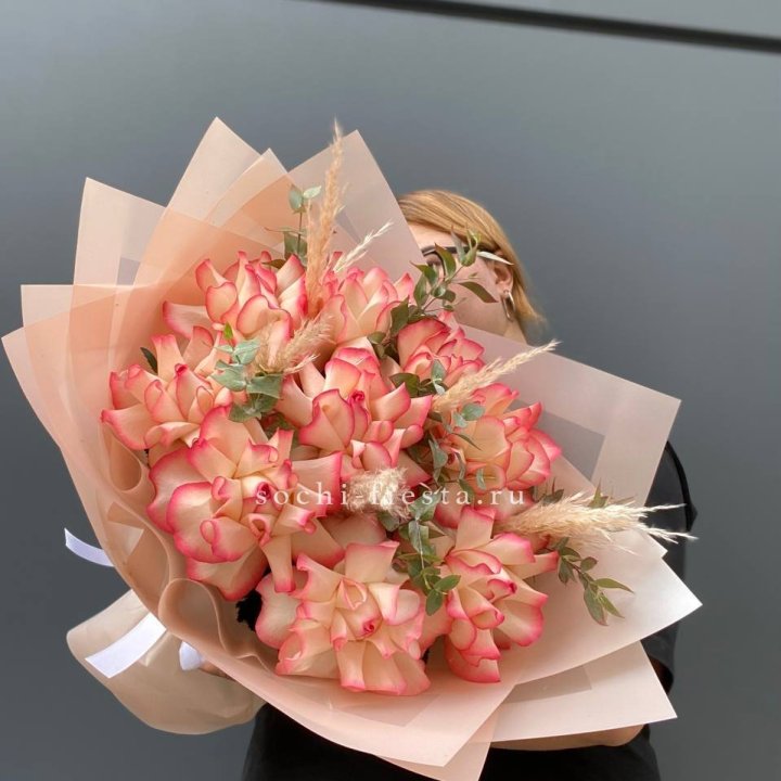 9 Французских роз Джумилия  в Перми