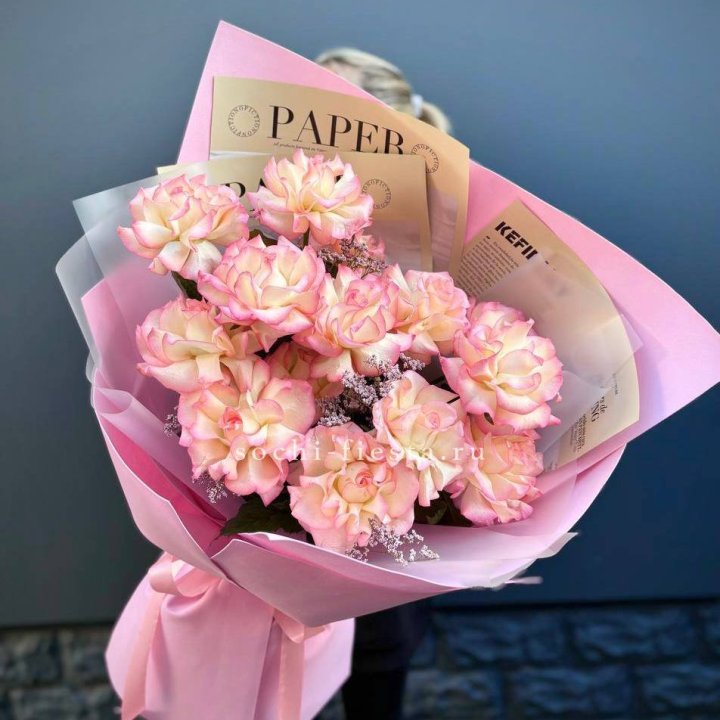 15 французских роз "Джумилия" в Перми