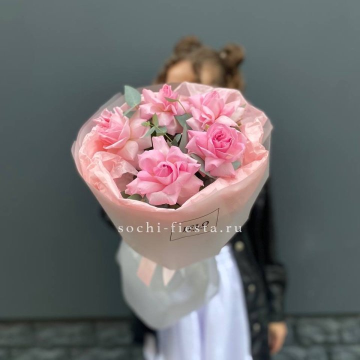 5 французских розовых роз  в Перми