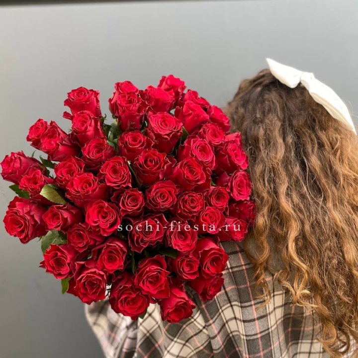 51 красная роза в Перми