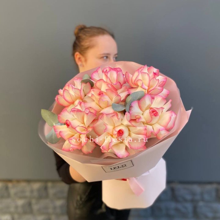 7 французских роз Джумилия в Перми