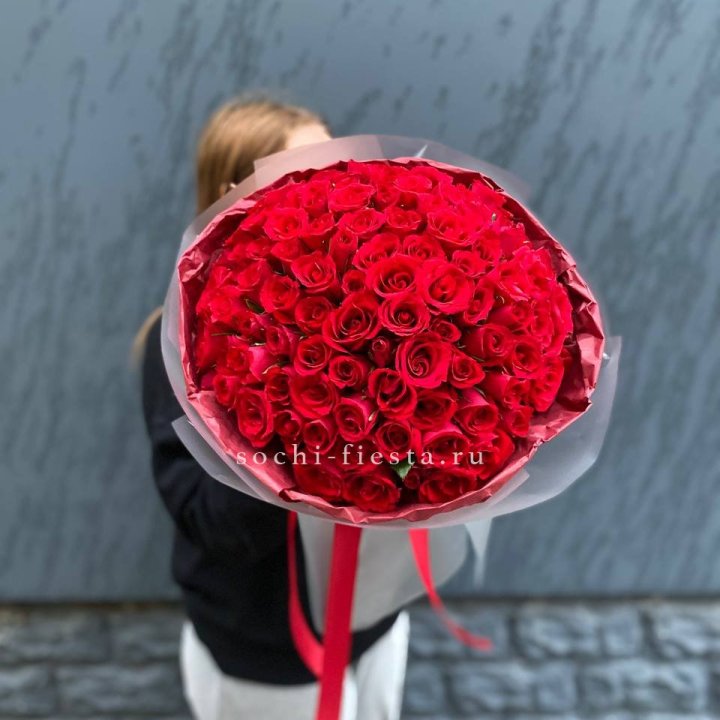 101  красная кенийская роза  в Перми