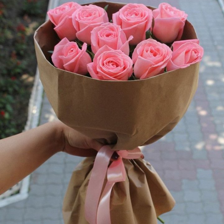 9 розовых роз в Перми