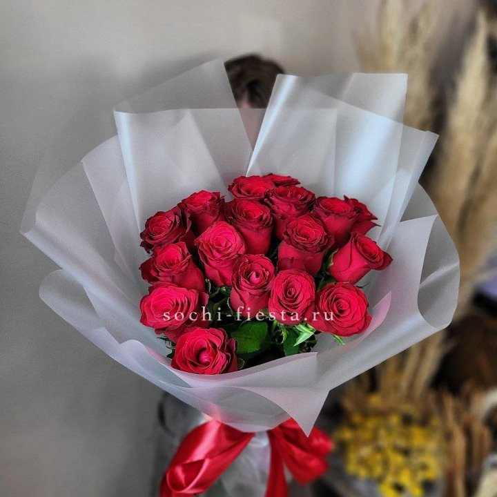 17 красных роз "Нет времени ждать" в Перми