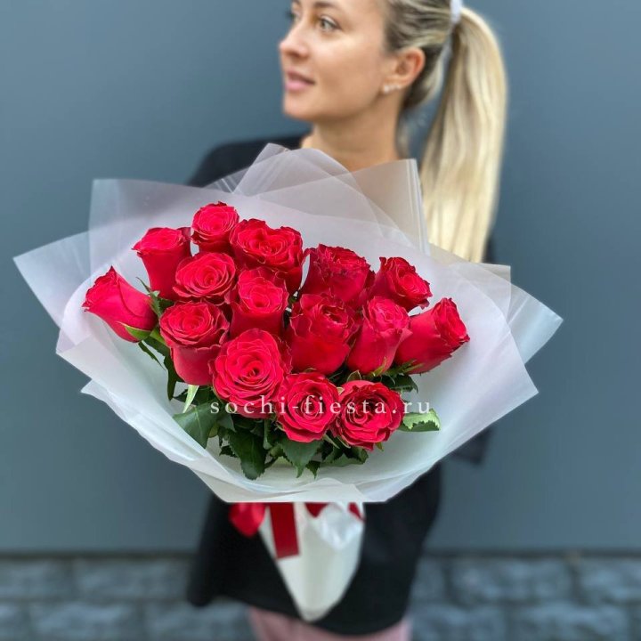 Букет из 15 красных роз  в Перми