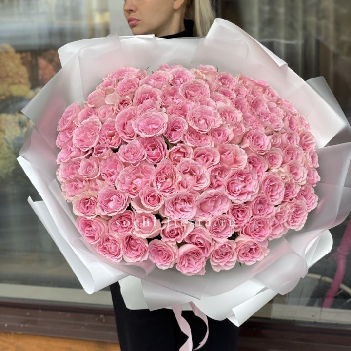 101 нежно-розовая роза в Перми