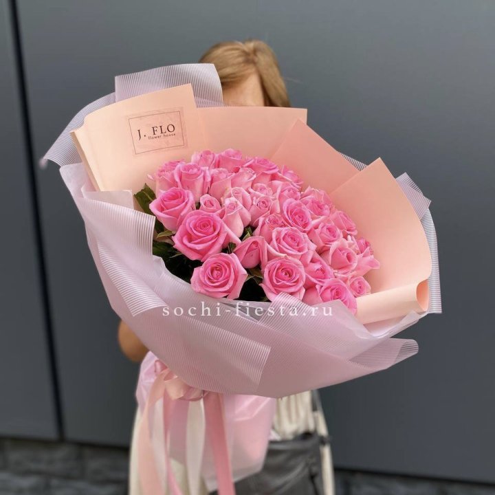 33 Розовые розы в Перми