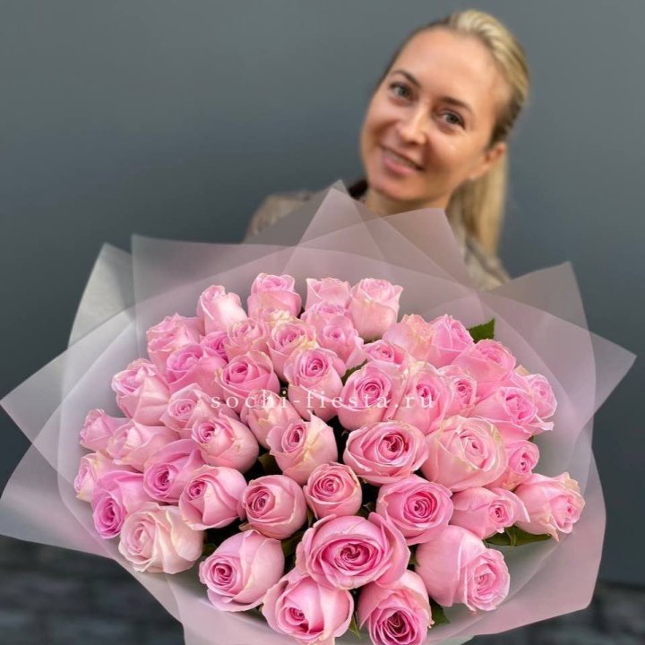 51 розовая роза в Перми