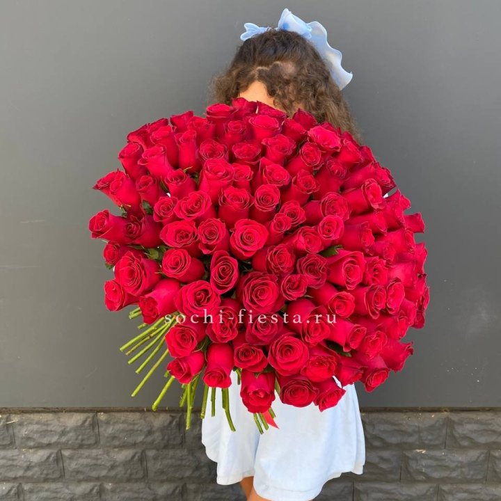 101 красная роза в Перми