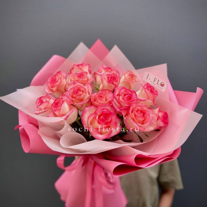 15 роз "Джумилия" в Перми