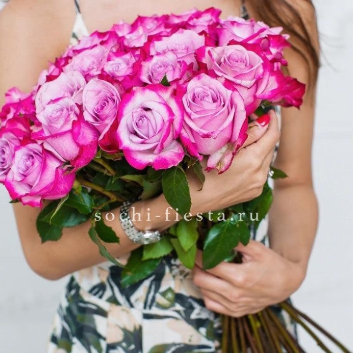 Букет высоких роз Ди перпел в Перми