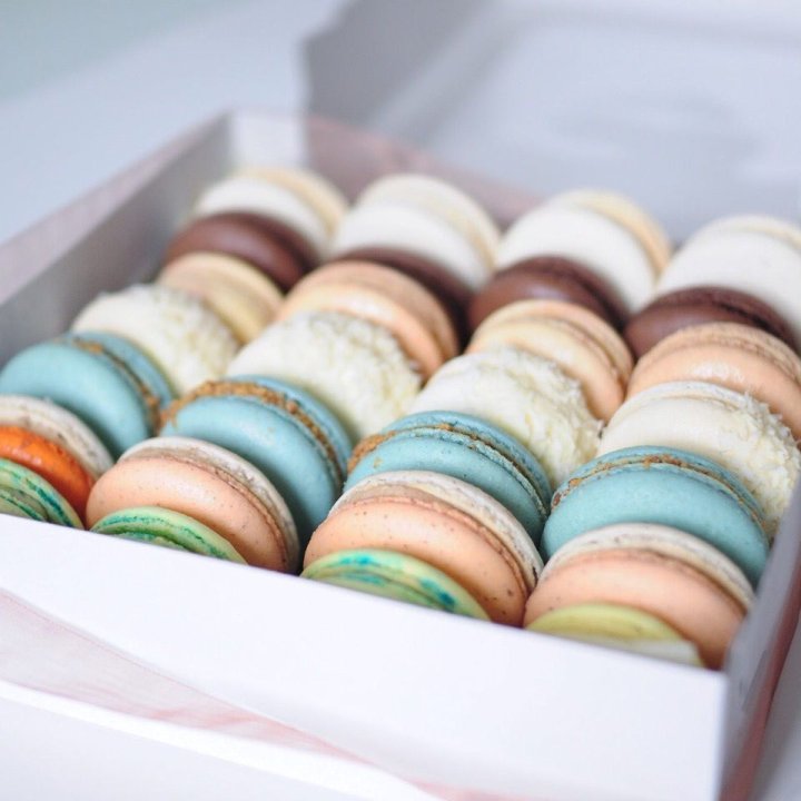 Коробка макаронс 25 шт. в Перми