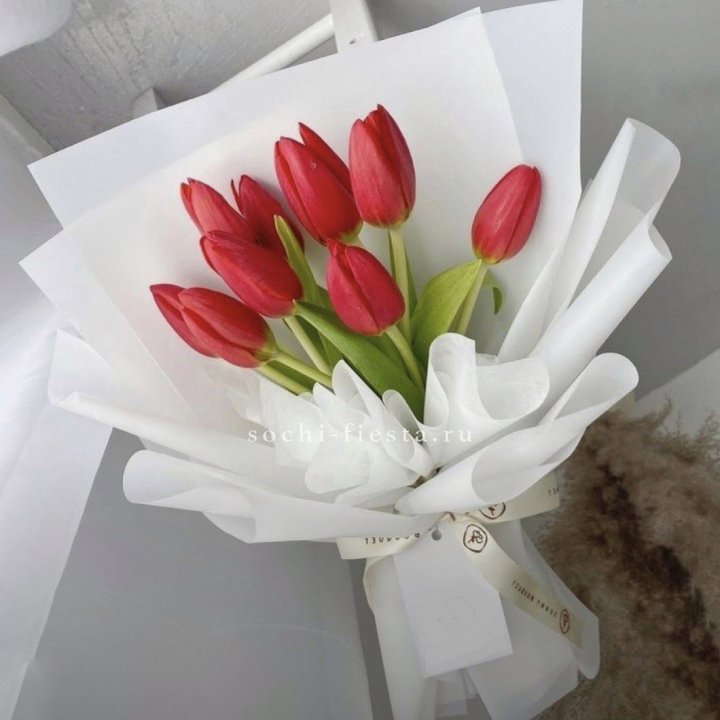 Букет красных тюльпанов в Перми