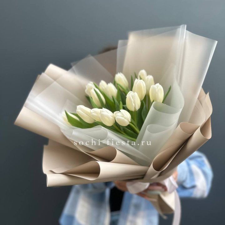 Букет из 15 белых тюльпанов в Перми