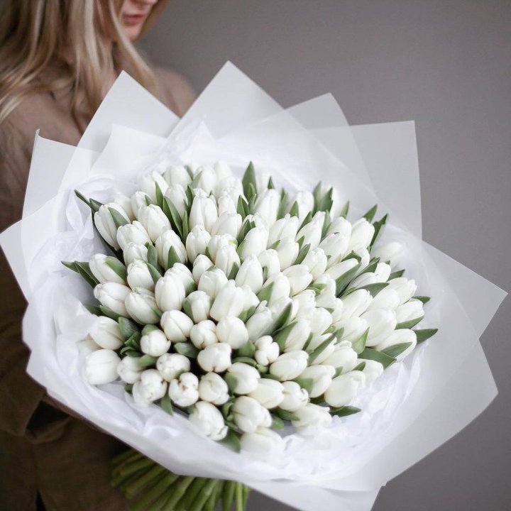 101 белый тюльпан в Перми