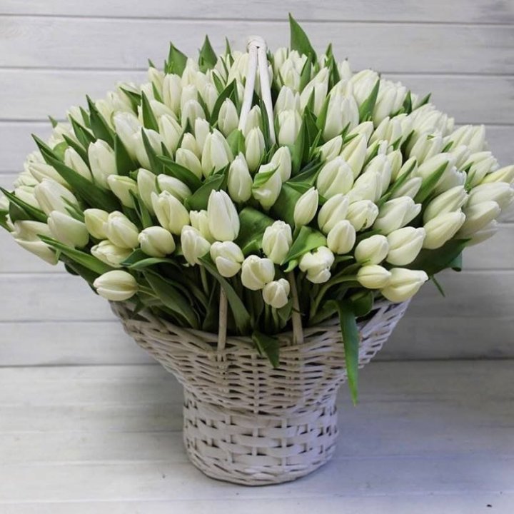 Корзина из 151 тюльпана в Перми