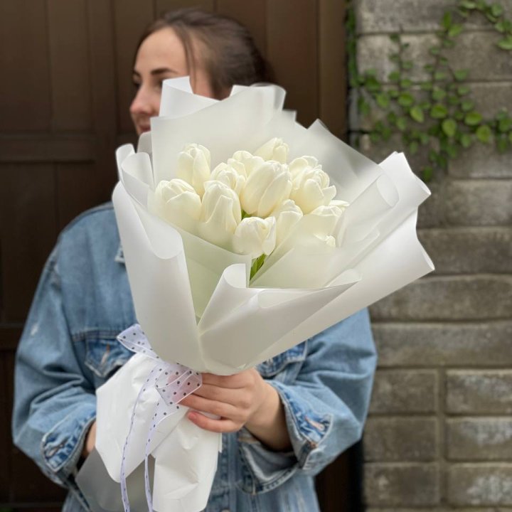Букет белоснежных тюльпанов в Перми